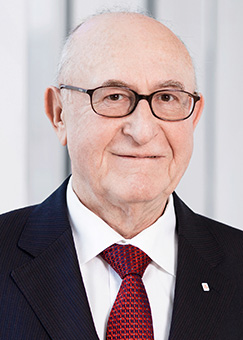 Komm.-Rat Dr. Günter Geyer (Vorsitzender des Aufsichtsrats) (Foto, © Ian Ehm) Komm.-Rat Dr. Günter Geyer (Vorsitzender des Aufsichtsrats) (Foto, © Ian Ehm)