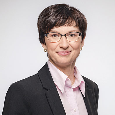 Nina Higatzberger-Schwarz, Leiterin Investor Relations der VIG (Porträt, © Klaus Ranger) Nina Higatzberger-Schwarz, Leiterin Investor Relations der VIG (Porträt, © Klaus Ranger)