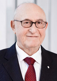 Komm.-Rat Dr. Günter Geyer, Vorsitzender des Aufsichtsrats (Porträt, © Ian Ehm) Komm.-Rat Dr. Günter Geyer, Vorsitzender des Aufsichtsrats (Porträt, © Ian Ehm)